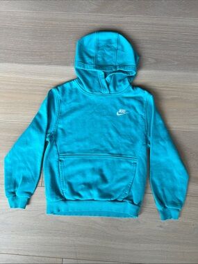 Nike: Kids Club Fleece Hoodie (Size M)